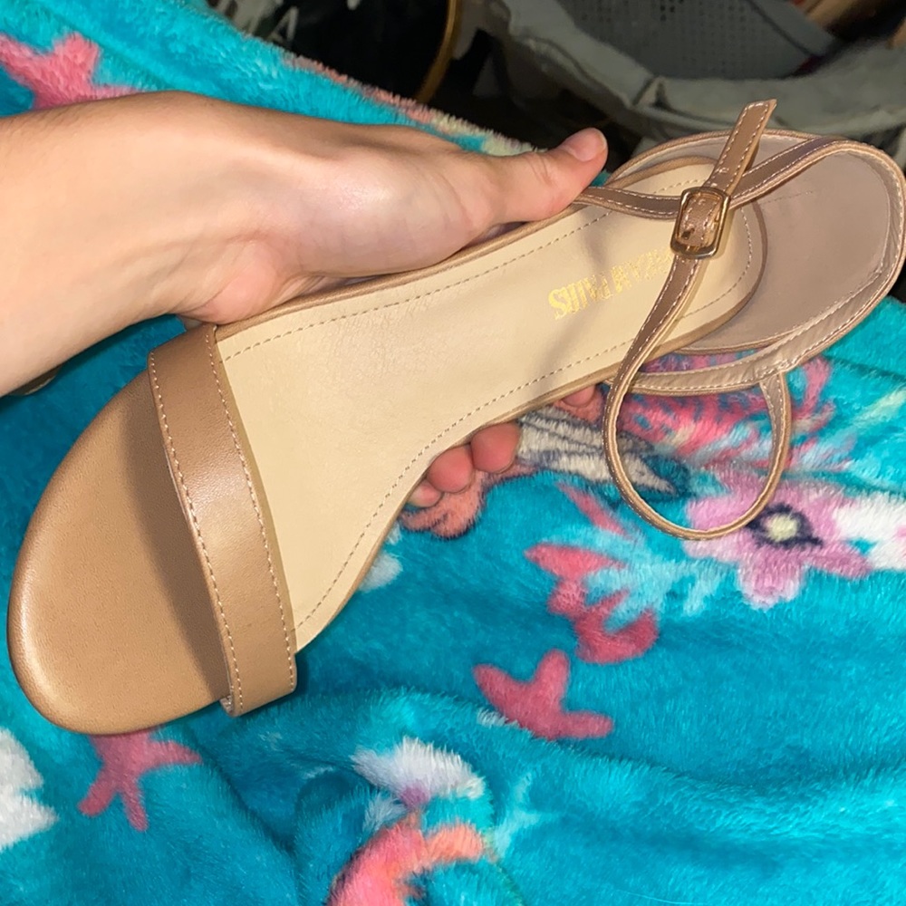 SOLD!!! NWOT Dream pair women size 10 heels